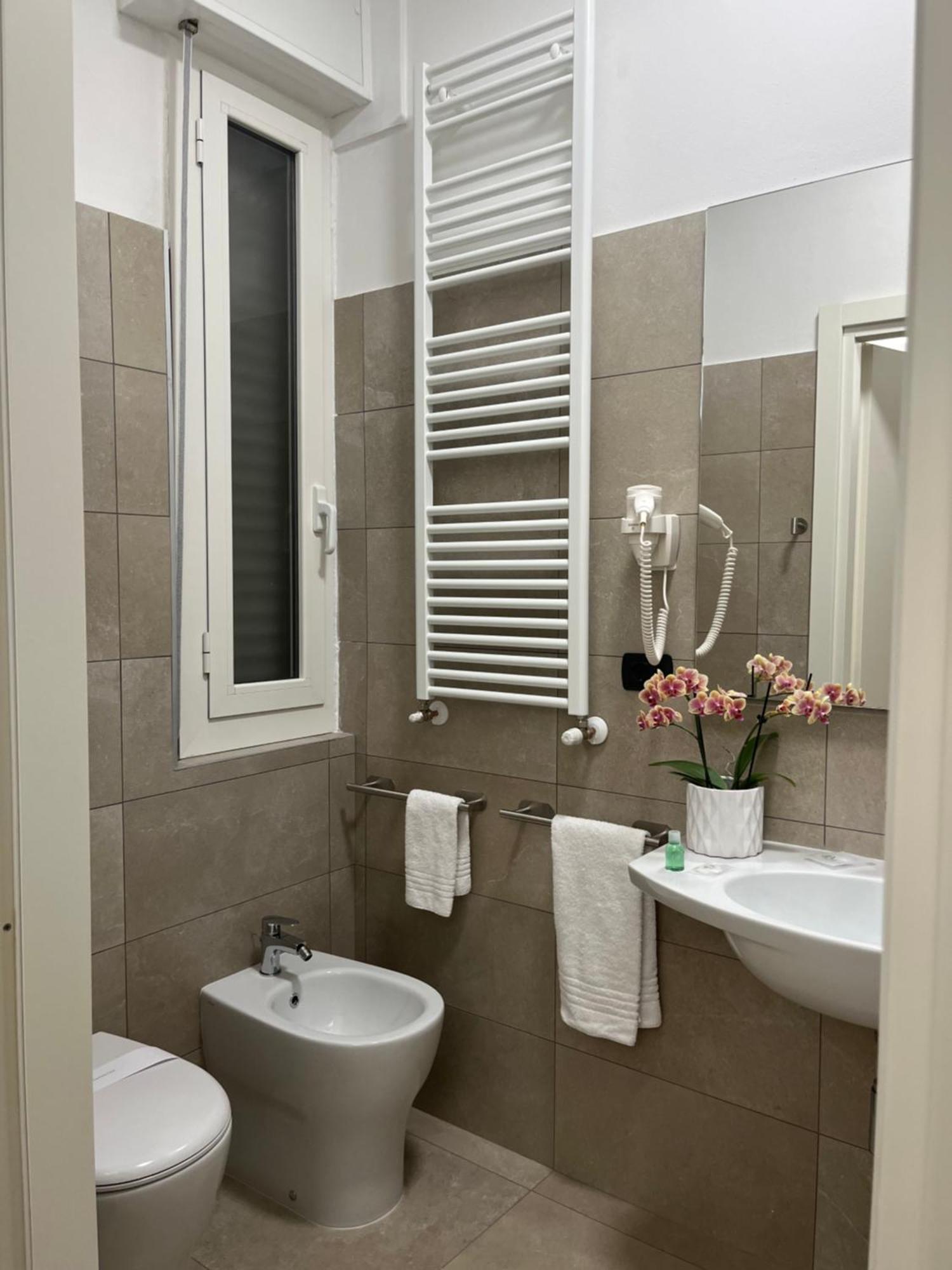 Aquila Hotel 3*
